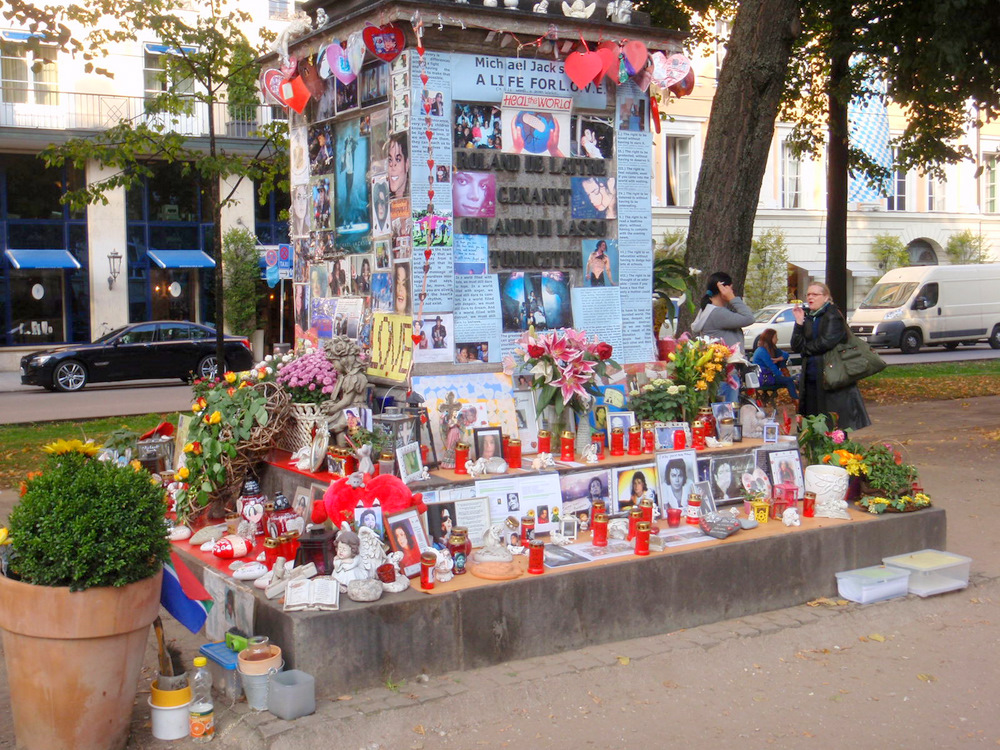 Impromptu Memorial for Michael Jackson.